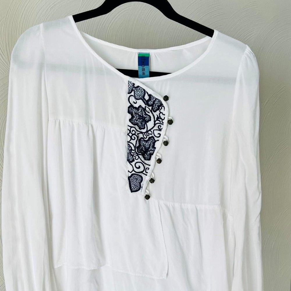 Liebo White Blouse, Long Sleeve, Medium